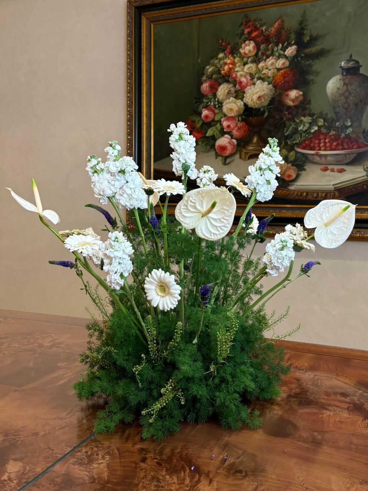 White center piece - Image 2