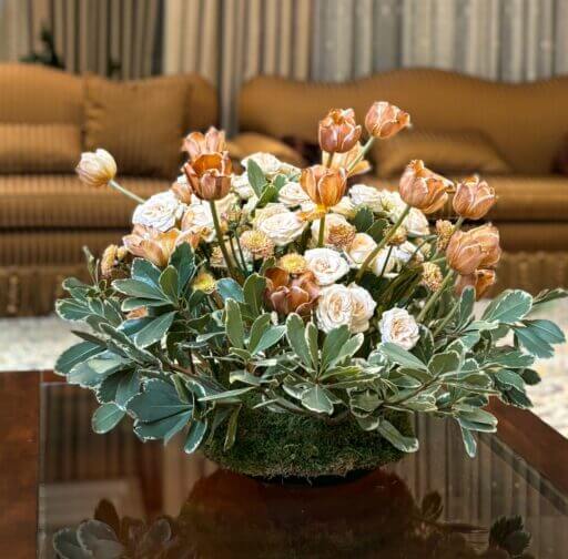 Neutral center piece